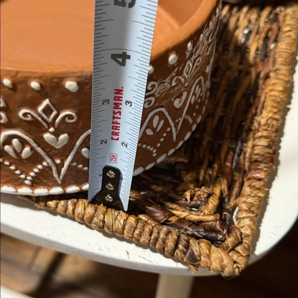 Pottery Barn Gingerbread Medium Pet Bowl BN